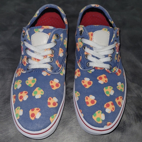 **RARE**Vans Nintendo x Chima Ferguson Pro 'Mushrooms' Blue/White Sneakers - Picture 3 of 9